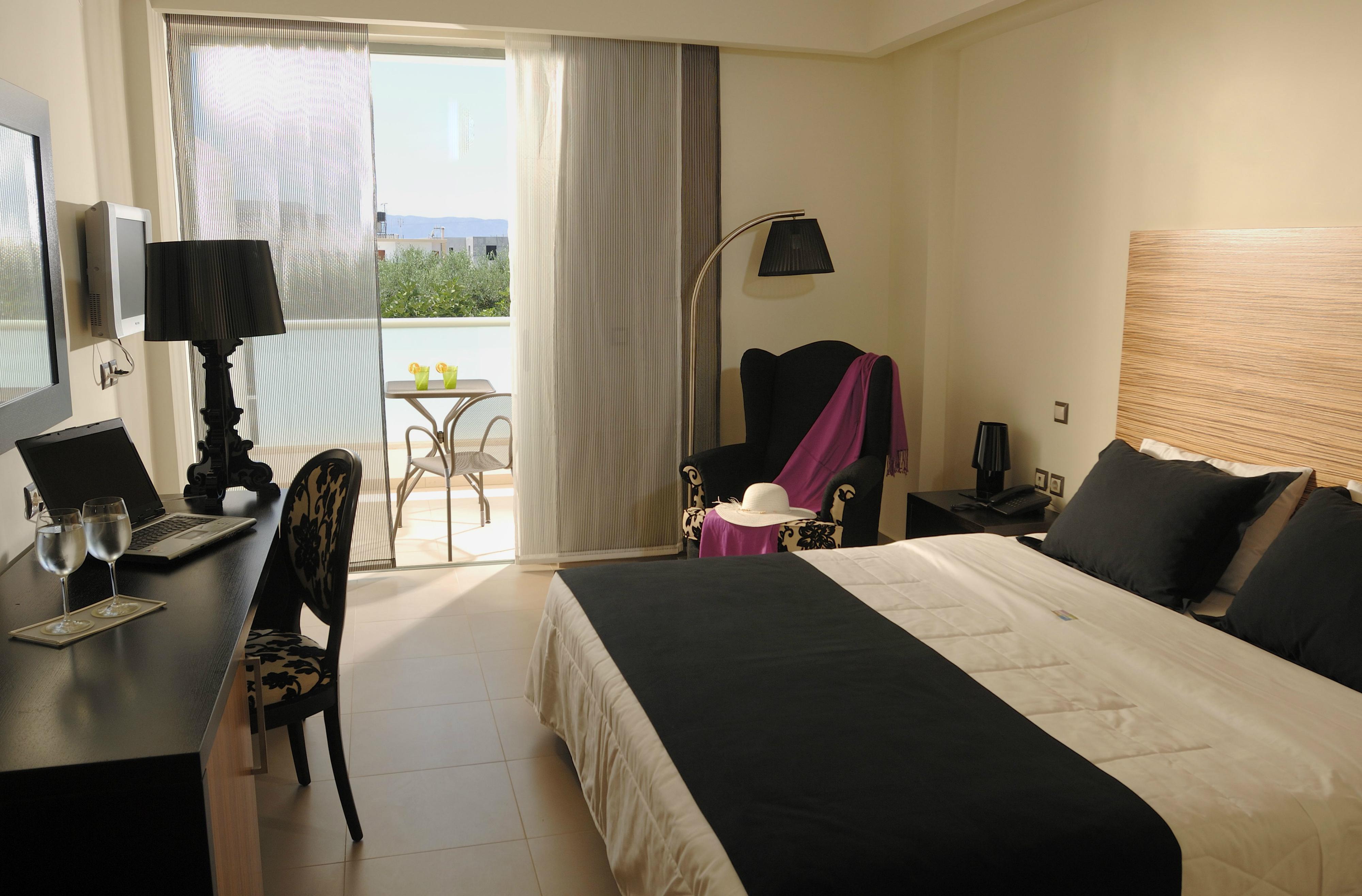 Angela Suites Boutique Hotel Sissi  Phòng bức ảnh